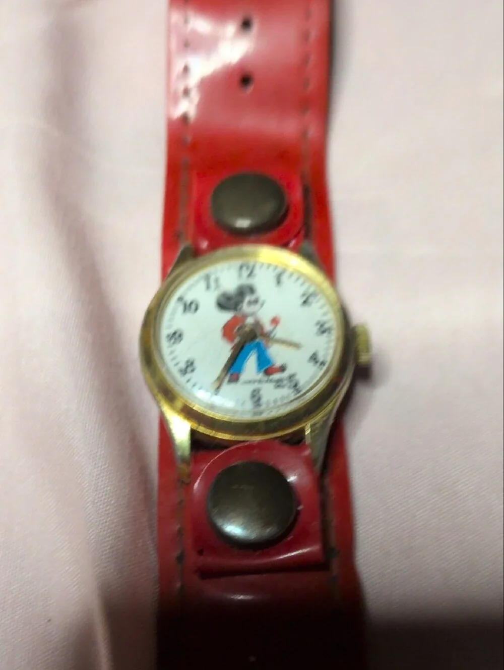 Working Mickey Mouse Hippie With Flower Red Vinyl Cartoon Character Wrist Watch